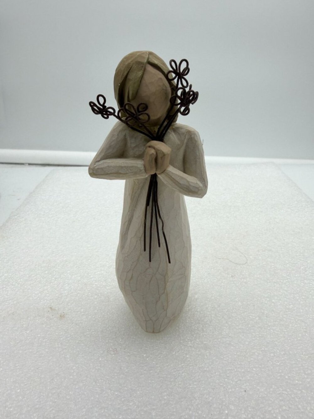 Willow Tree Susan Lordi Friendship Figurine Woman Holding Flowers